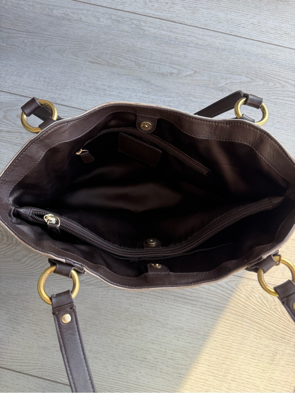 Coach Khaki and Brown Signature Shoulder Bag - Picture 6 of 8